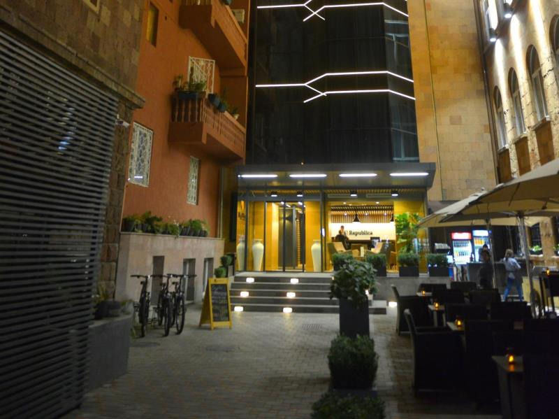 Republica Hotel Ereván Exterior foto